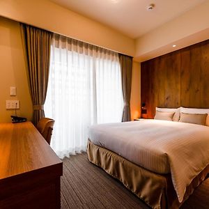 Zimmer mit Kingsize-Bett